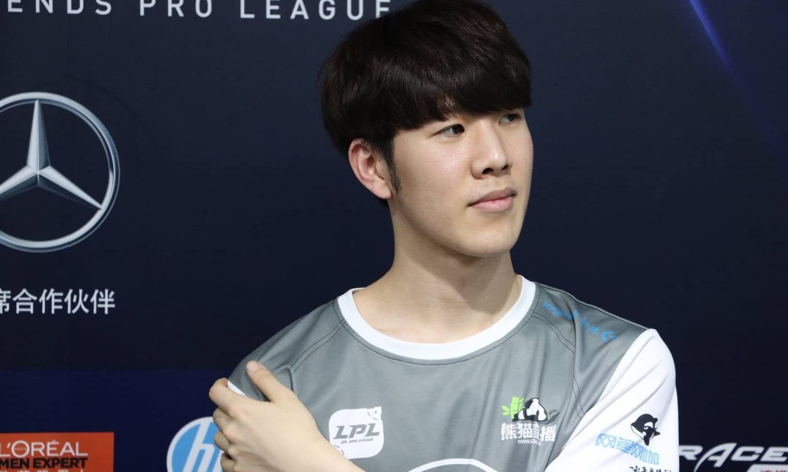 TheShy在C9比赛中战术调整,反败为胜引发热议!上演精彩一战的简单介绍 TheShy在C9比赛中战术调整,反败为胜引发热议!上演精彩一战的简单介绍